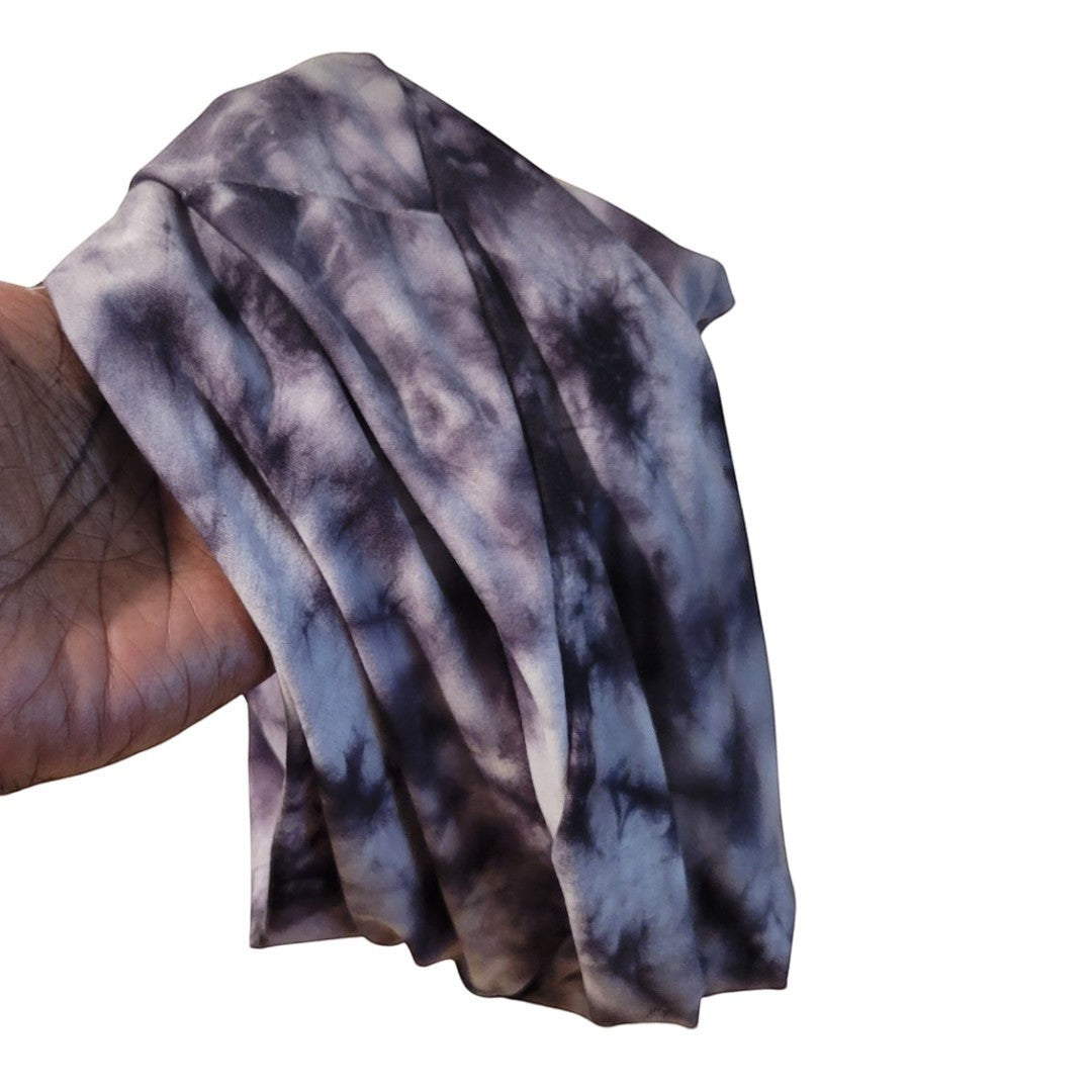 Wavy Beard Maven tie-dye compression wrap for beard waves and moisture retention. Breathable fabric.